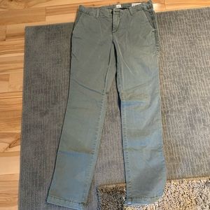 GAP girlfriend chino pant